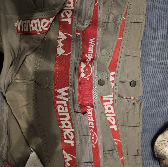 4 pairs of Wrangle shorts - Picture 4 of 6